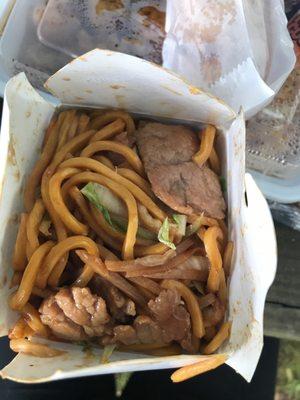 Beef lo mein