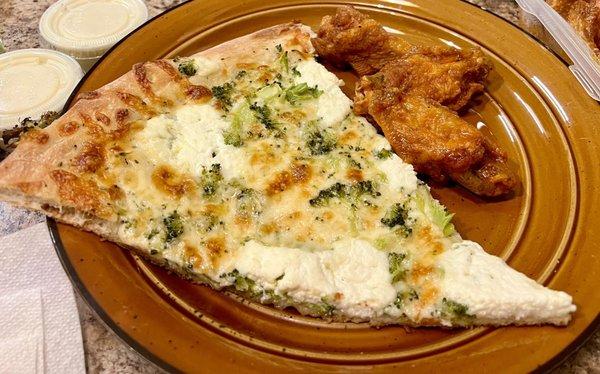 White broccoli pizza and wings