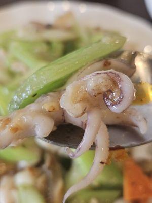 Sauteed squid with garlic sauce