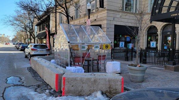 Cozy looking drinking area set up outside of temple bar and grille