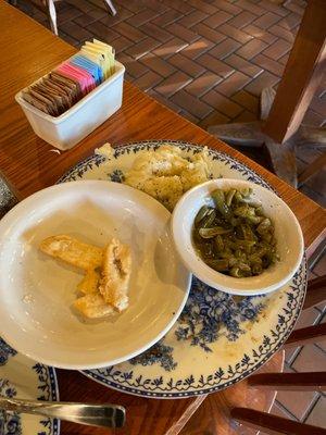 Disappointing sides. Cold mashed, lukewarm green beans, and mangled rough looking steak fries (even the color was strange)