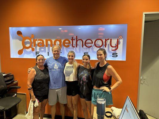 The family that works out at OTF together stays happy & fit together