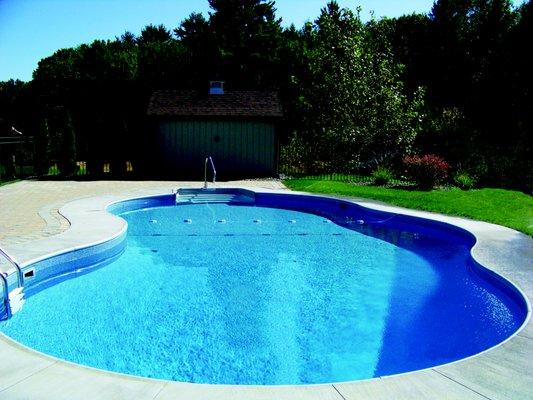 Free form outdoor pool