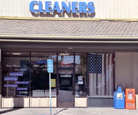 Front of Tailor John Cleaners