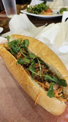 5/5 meatball banh mi