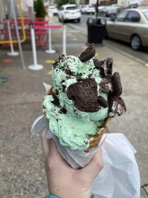 Mint Chocolate Chip Waffle Cone w/ Oreos