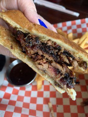 Brisket sandwich DRY  Burnt ends  No sliced