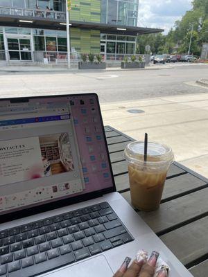 Iced Caramel Macchiato!