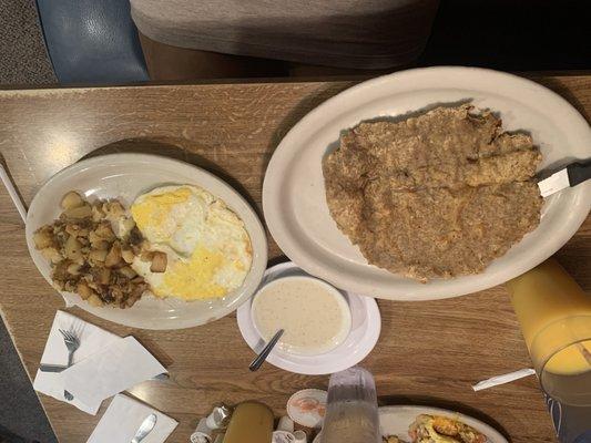 Chicken fried steak meal