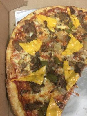 Phillycheesesteak pizza