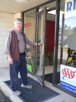 Tom Dubbert, Owner. Client focused Auto maintainance and repair near Decatur and Avondale Estates, Ga.