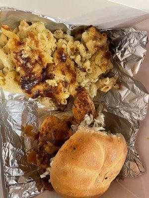 Smokey Chicken Coup Sandwich with Mac n Cheese