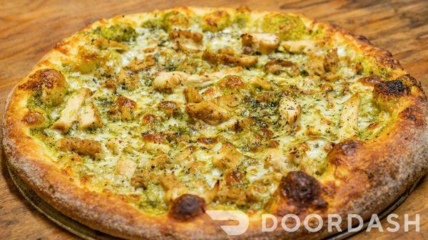 Chicken pesto pizza