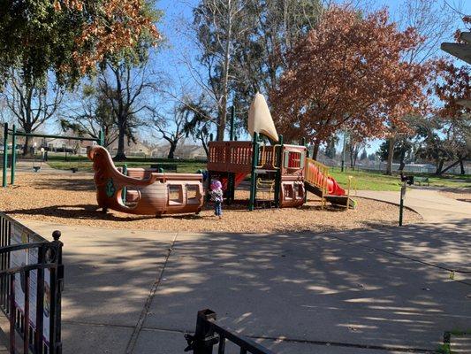 Pirate play structure