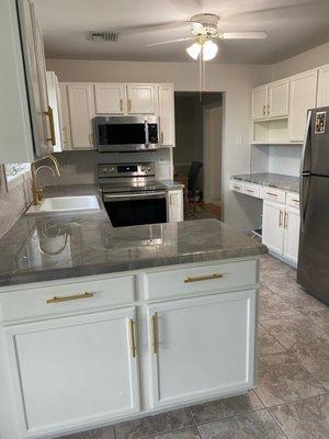 Kitchen Remodel 
Video:

https://www.instagram.com/p/CKgybRdFPIi/?igshid=Zjc2ZTc4Nzk=

https://fb.watch/inFulTAerH/?mibextid=cr9u03