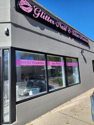 GLITTER NAIL & SKIN ACADEMY 
238 MADISON ST 
OAK PARK, IL 60302 708-617-2007