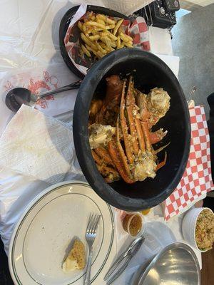 Boiled Corn Sausage Boiled Potatoes Fusion Sauce Melted Butter) Boiled Shrimp (headless) Snow Crab (2 clusters)