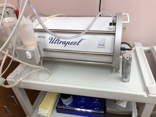 Best european diamond crystal "Ultrapeel" machine from  Italy for microderm abrasion done only by the doctor.