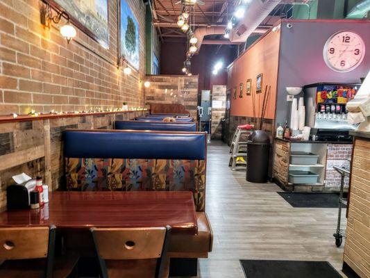 Dining Area at Grape Leaf Express Monroe St.