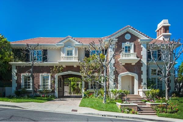 Mulholland Park View Estate
$2,699,000