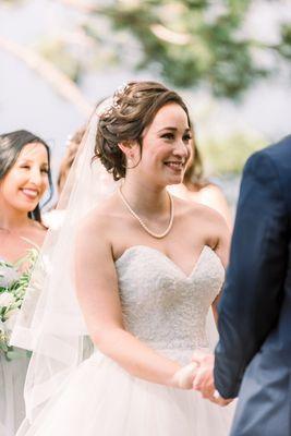 Soft & Romanic hairstyle on this amazing bride