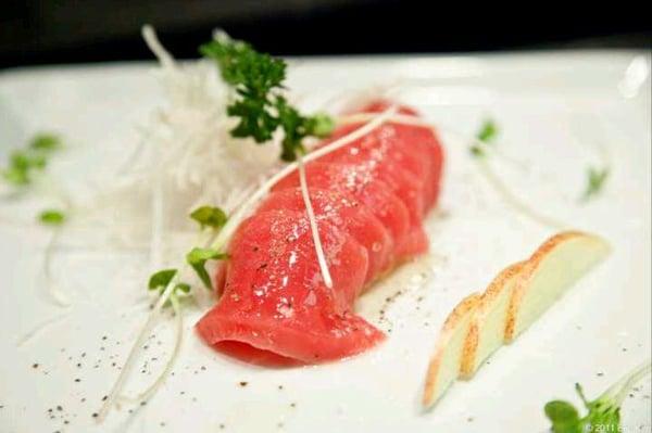 bluefin tuna sashimi