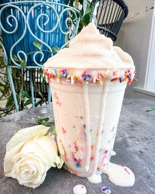 Delicious shakes ~ funfetti