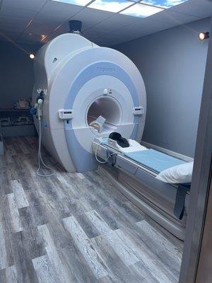 The closed MRI