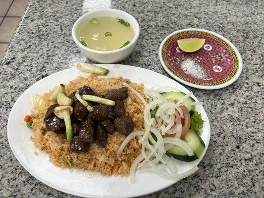 Com Bo Loc Lac (ketchup fried rice, stir-fry beef with side of broth)