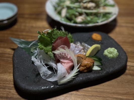 Sashimi combo: tuna, fatty tuna, sea urchins and ?