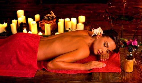 Bohemian Full Body Glow Session Facial, Full Body Skin Treatment.