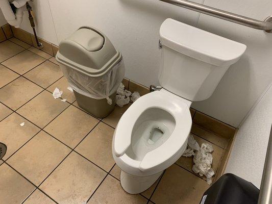 Disgusting bathroom