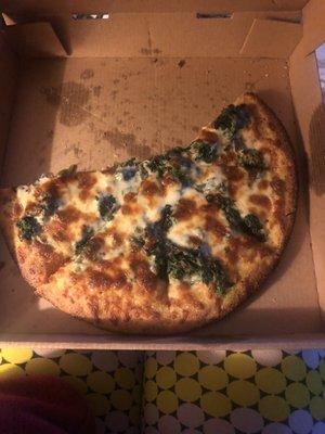 White Cheese Pizza with spinach  soo good!