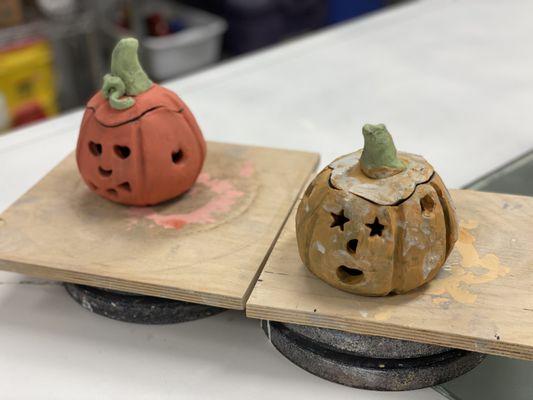 Pinch Pot pumpkins made in our Mommy and Me class.