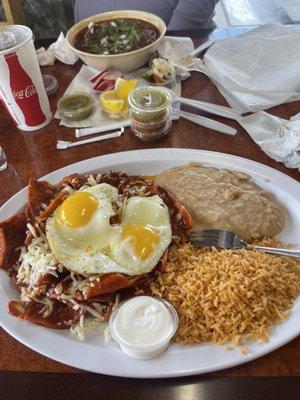 Chilaquiles rojo