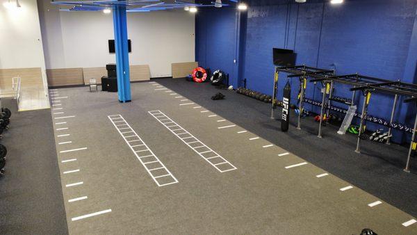 Large turf area for functional training, HIIT, group fitness, and more.