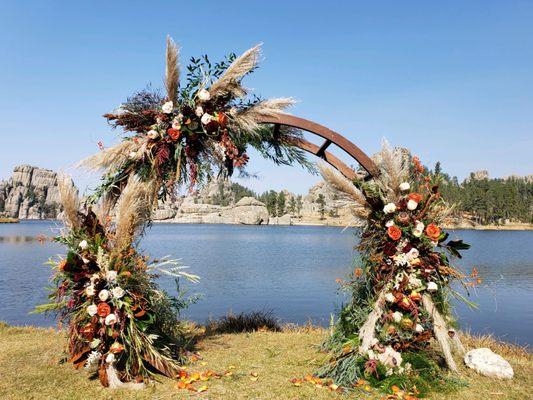 Autumn wedding at Sylvan Lake, Black Hills, SD
Wedding installation designed by Shandra