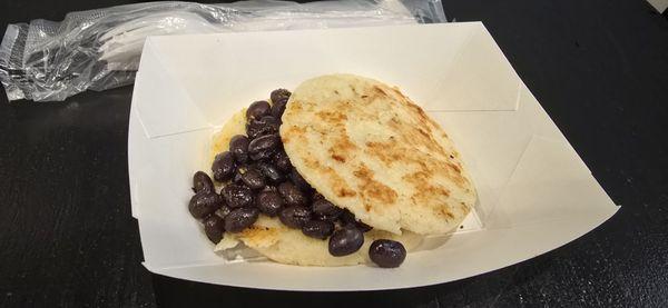 Arepa with black beans (Vegetarian)