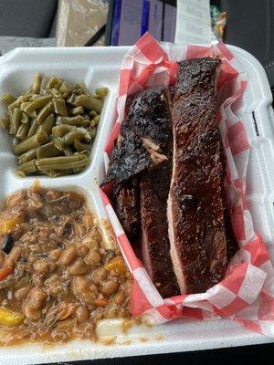 Ribs, beans and green beans