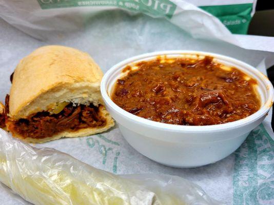 Texas brisket sandwich and Texas chili were great.