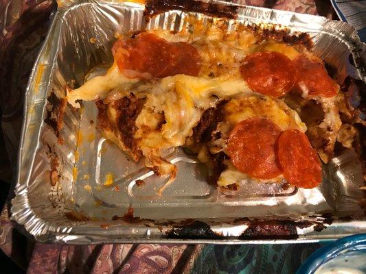 this look like some random uneaten half ass pizza , i ordered MF PIZZA BITES TF IS THIS IM GOVING AUNTIE ANNES A 5 STAR