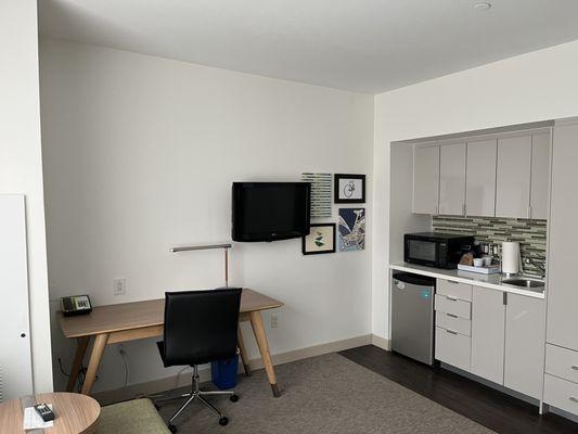 Desk/kitchenette area