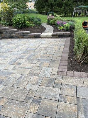 Patio, retaining wall, sidewalk installed in McCandless, PA