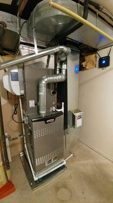 Lennox 80% Gas Furnace, Humidifier and Lennox S30 Hub.