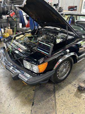 Using the new Zeus plus with lab scope to diagnose 1987 Mercedes-Benz misfire!! Call now 561-207-1447!!