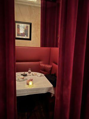 Our romantic and cozy booth