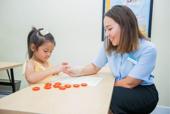 Mrs. Kumon is wonderful with Early Learners!