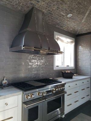 Reddington Designs selection of Hood and kitchen design