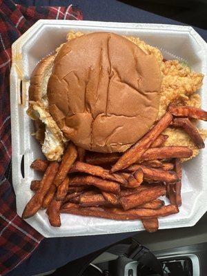 Chic-a-loe sandwich and sweet potato fries