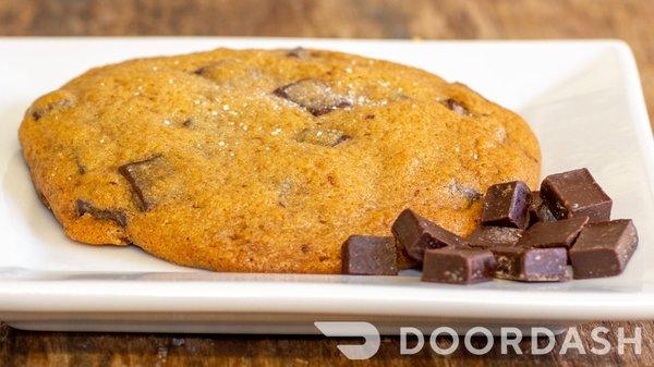 Chocolate Chunk Cookie + Sea Salt